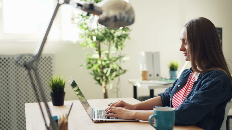 woman working laptop