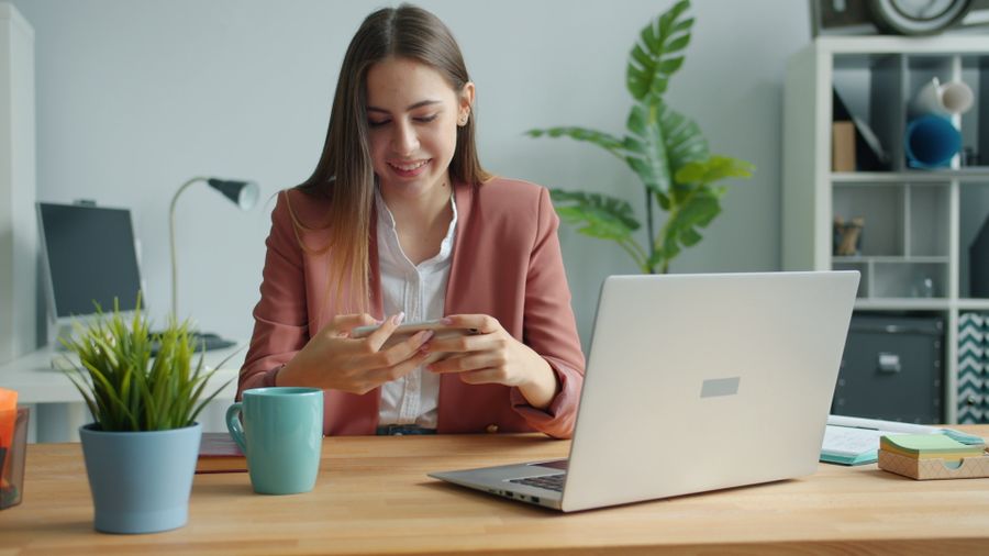person applying job online